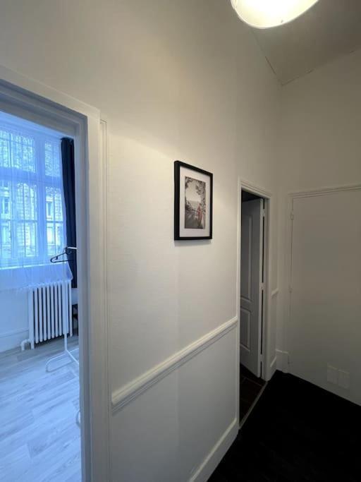 Agreable Maison De Ville Dans La Plus Belle Avenue أورلييو المظهر الخارجي الصورة